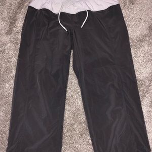 Lululemon Lab crop gray pants
